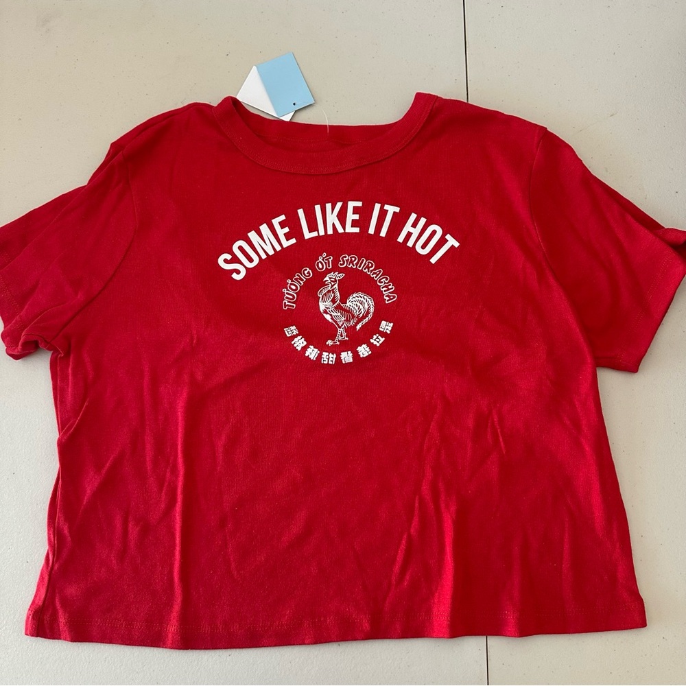 Some like it hot" Sriracha boxy cut graphic tee